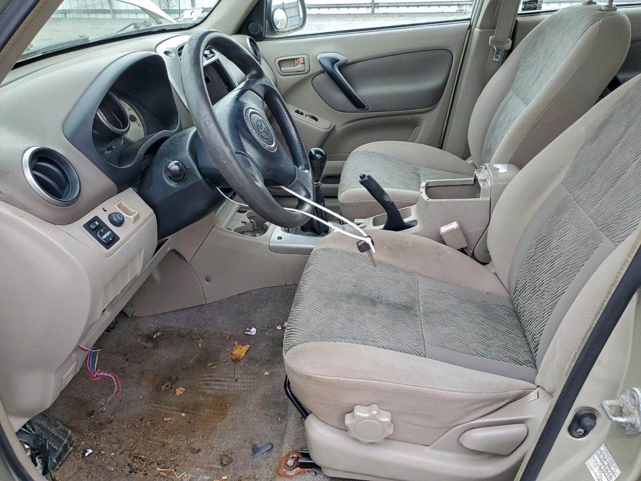 2002 TOYOTA RAV4
