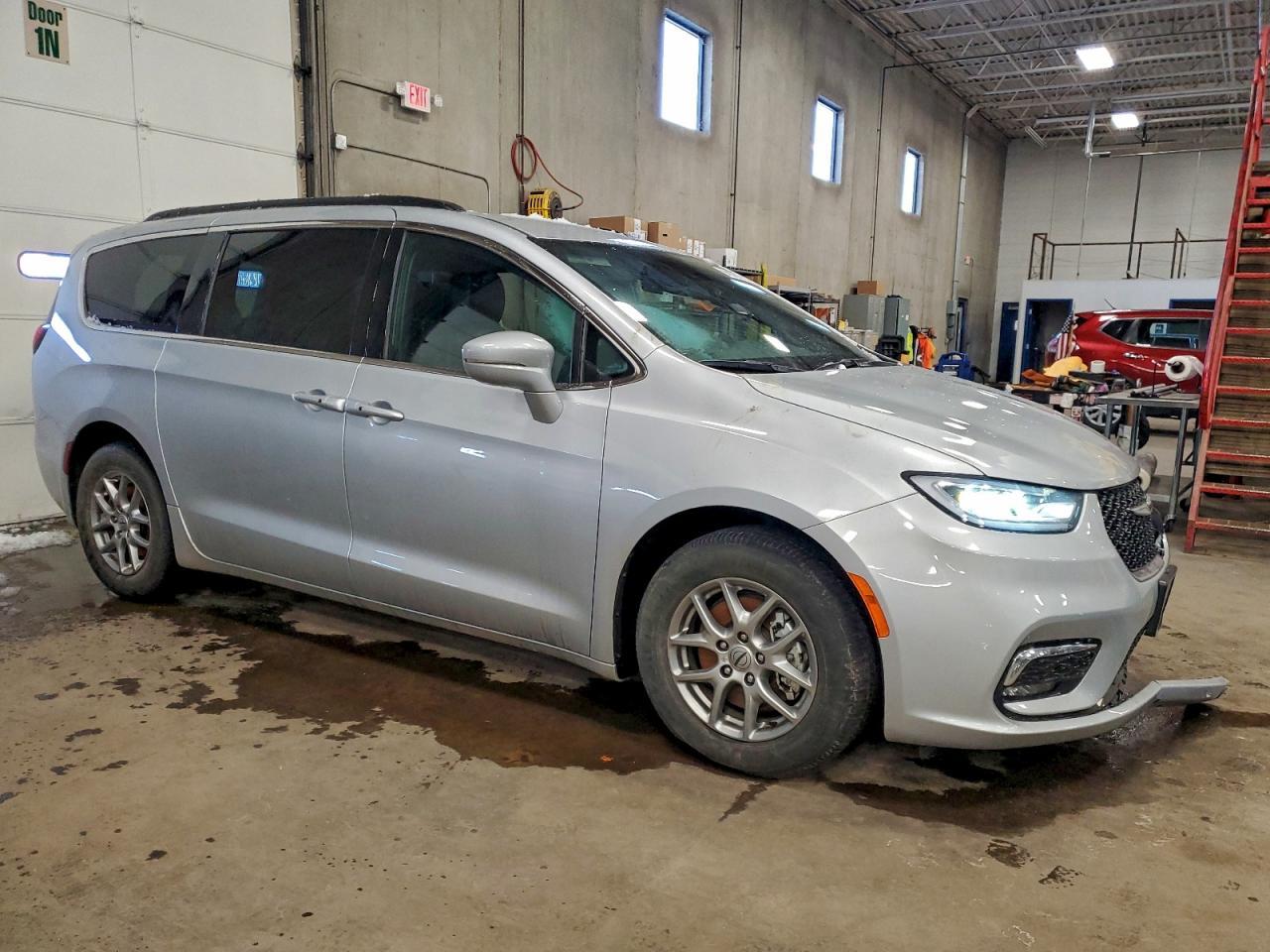 2022 CHRYSLER Pacifica