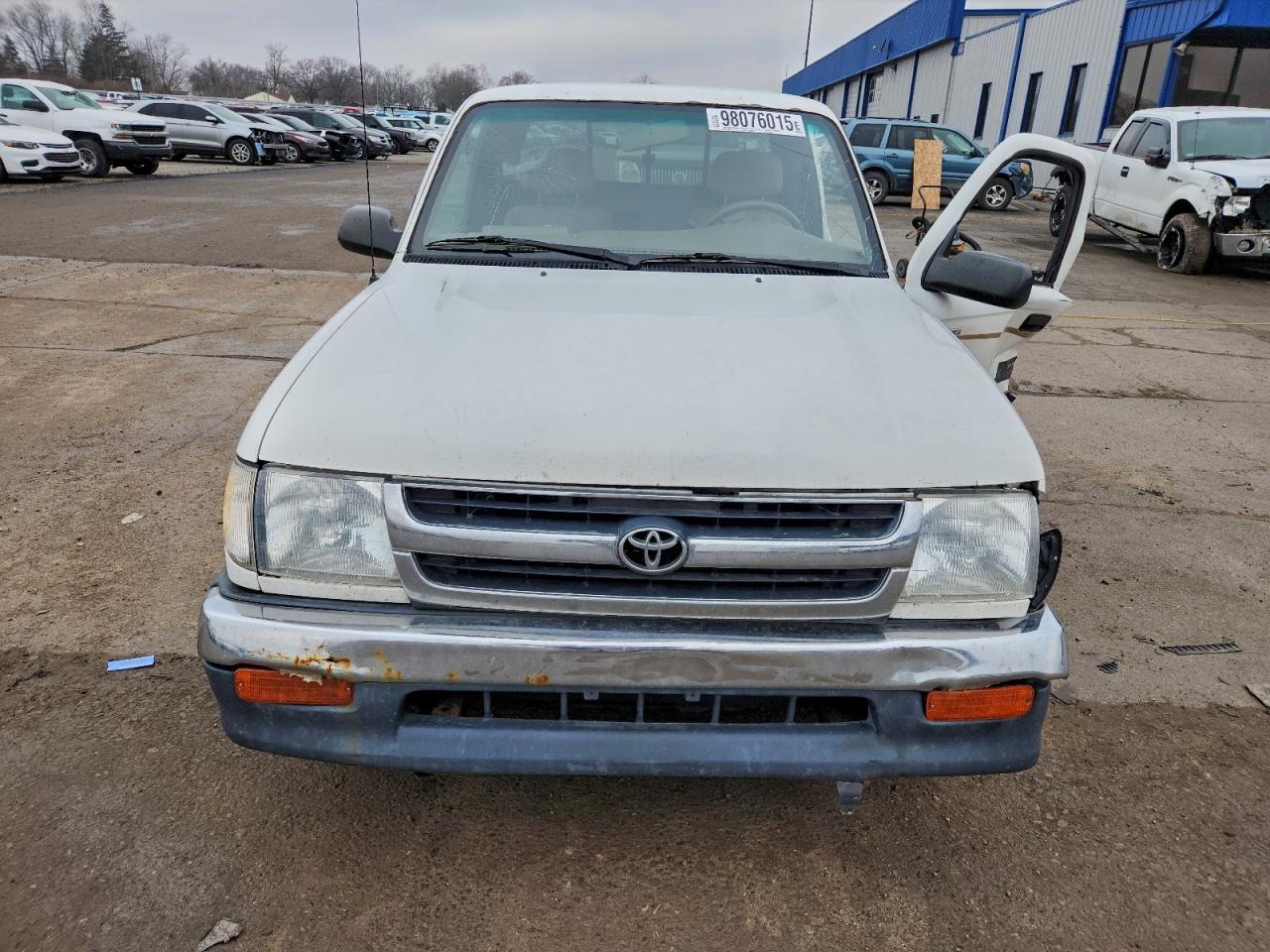 2000 TOYOTA TACOMA