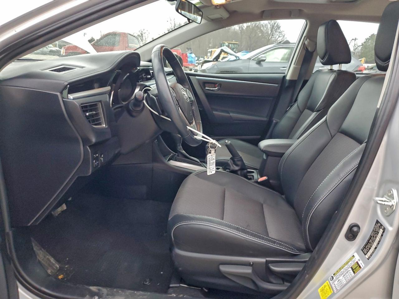 2015 TOYOTA COROLLA