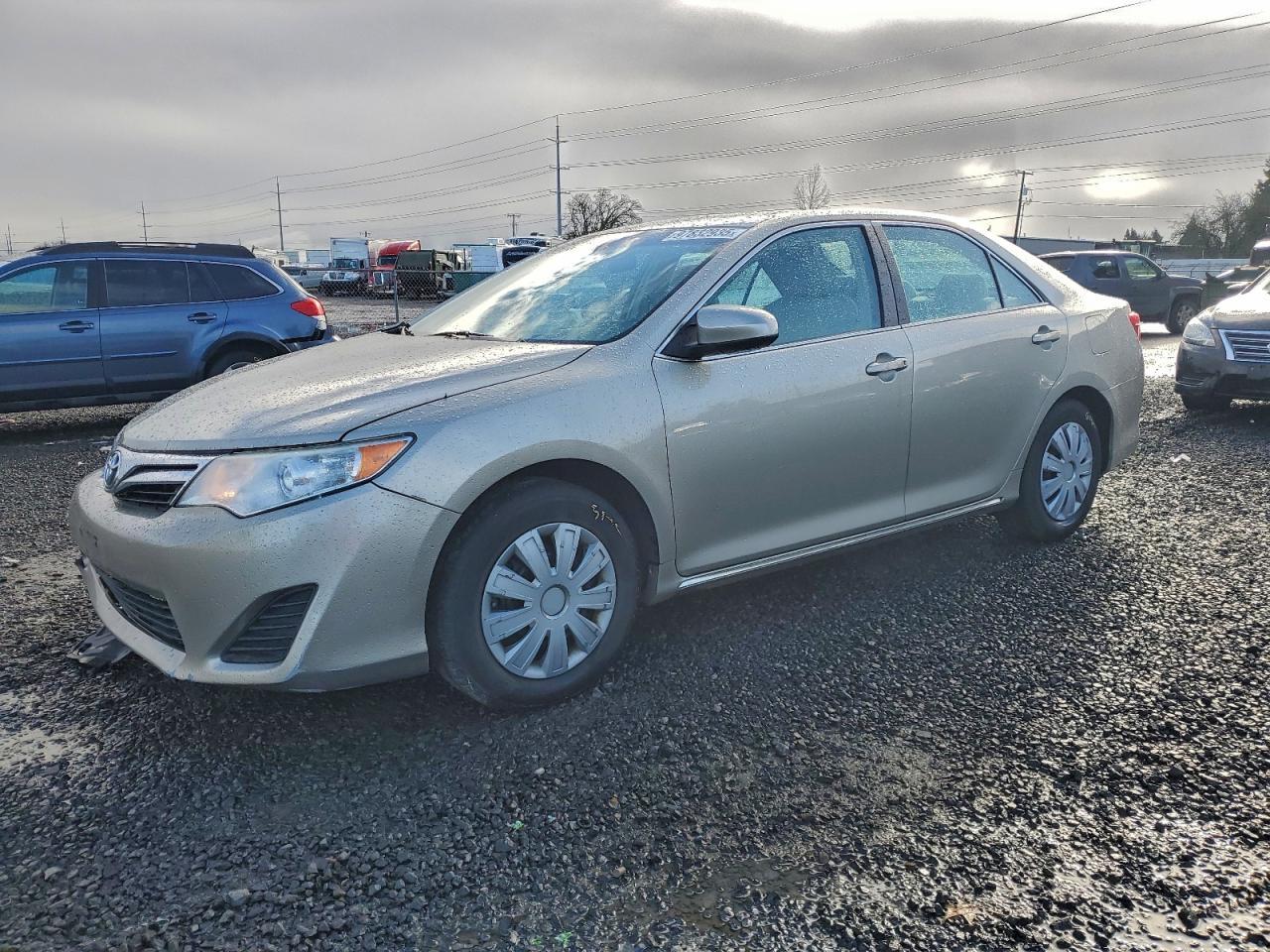 2014 TOYOTA CAMRY