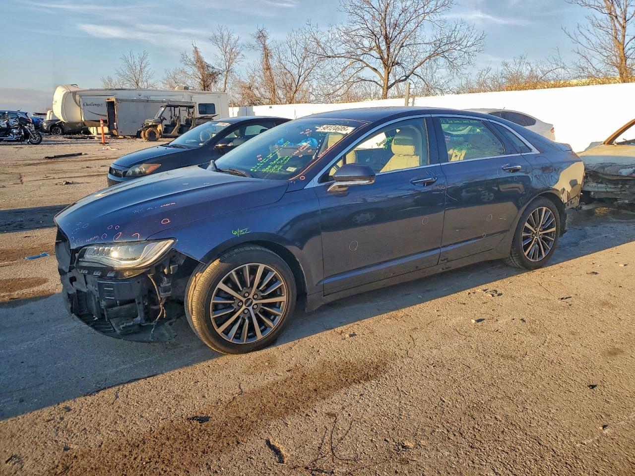 2017 LINCOLN MKZ