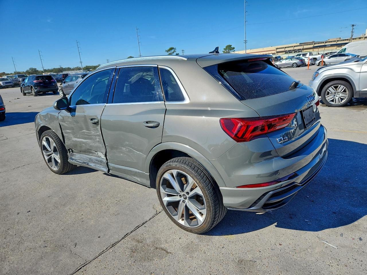 2021 AUDI Q3