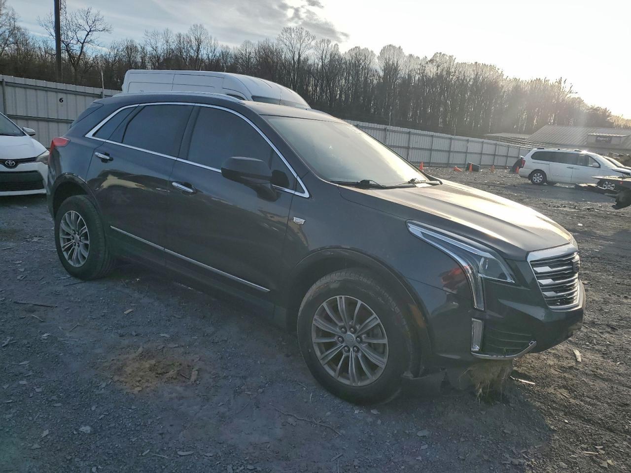 2017 CADILLAC XT5