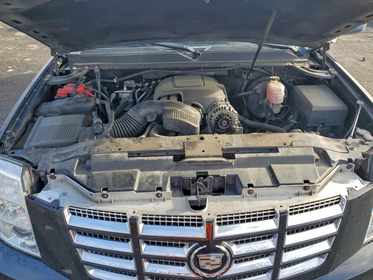 2010 CADILLAC ESCALADE