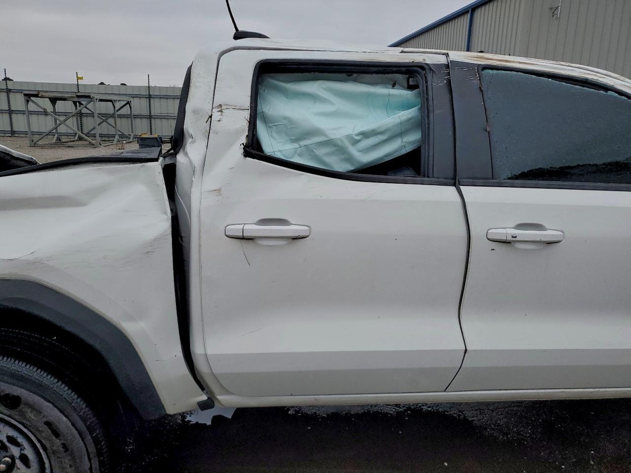 2023 GMC CANYON
