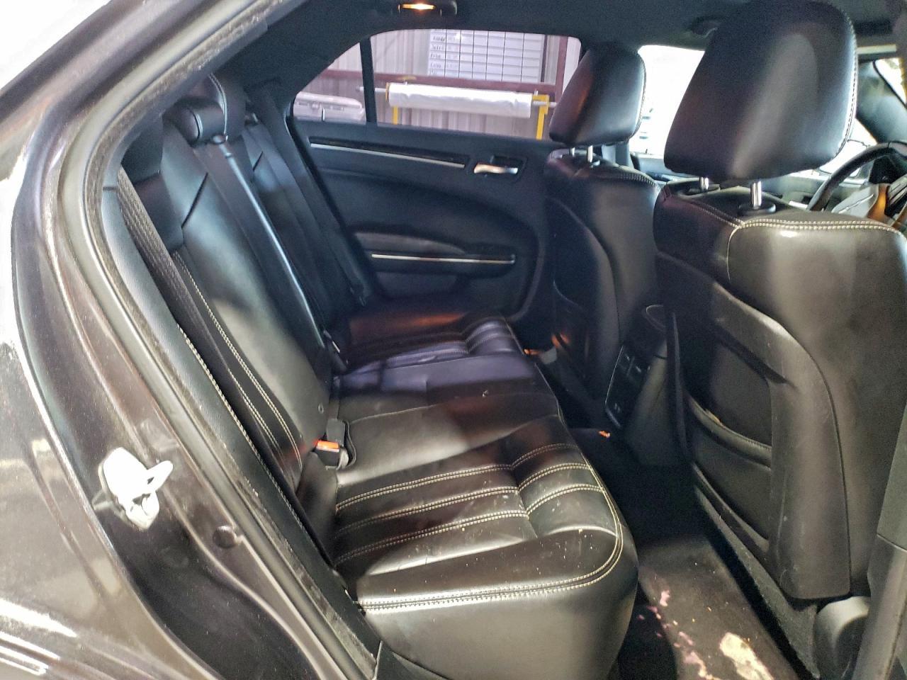 2019 CHRYSLER 300