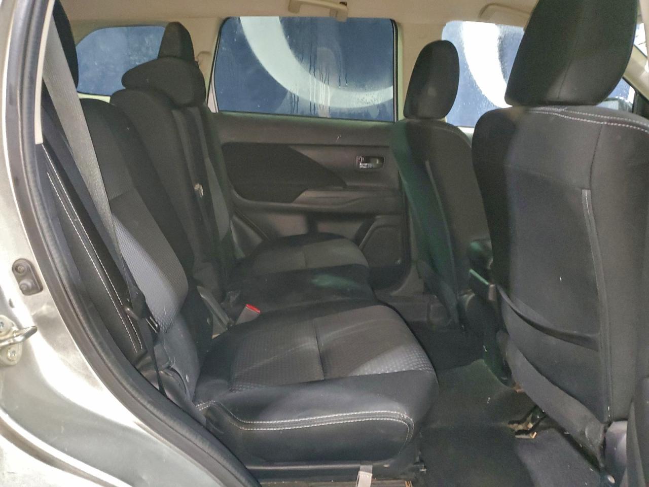 2018 MITSUBISHI outlander