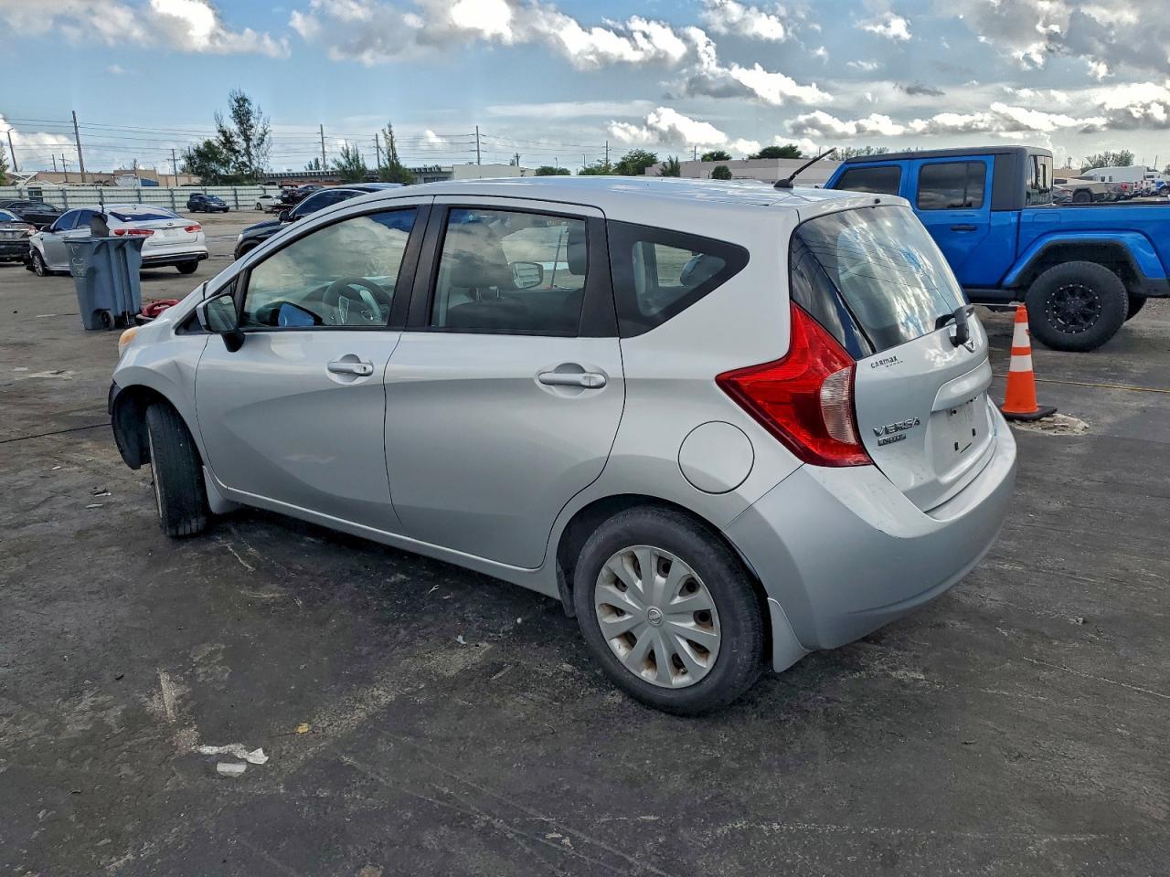 2015 NISSAN Versa Note