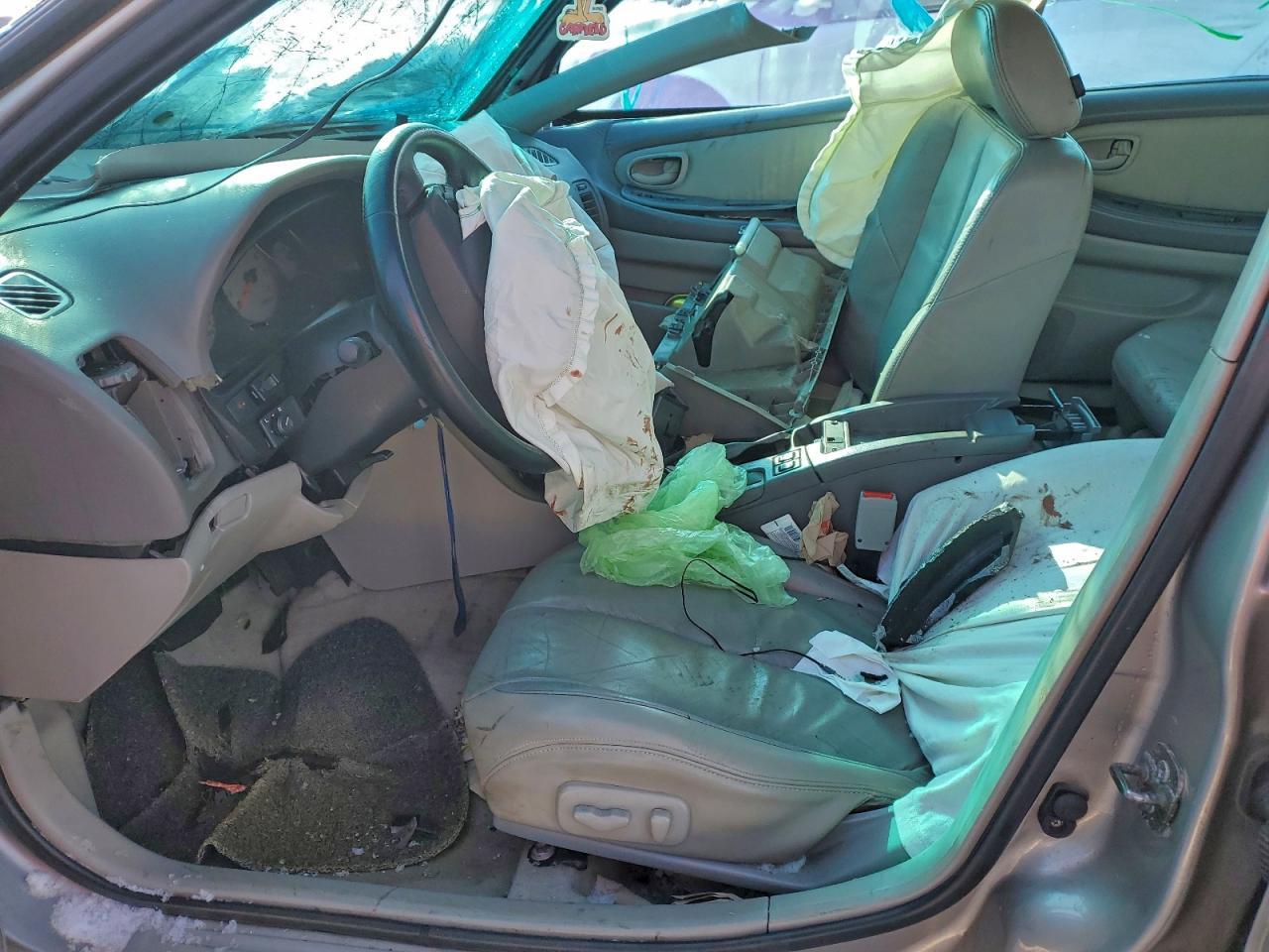 2001 NISSAN Maxima