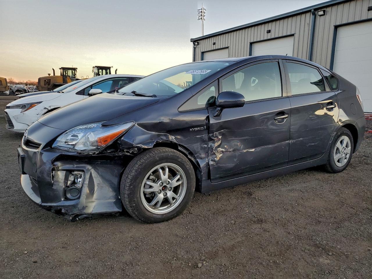 2011 TOYOTA PRIUS
