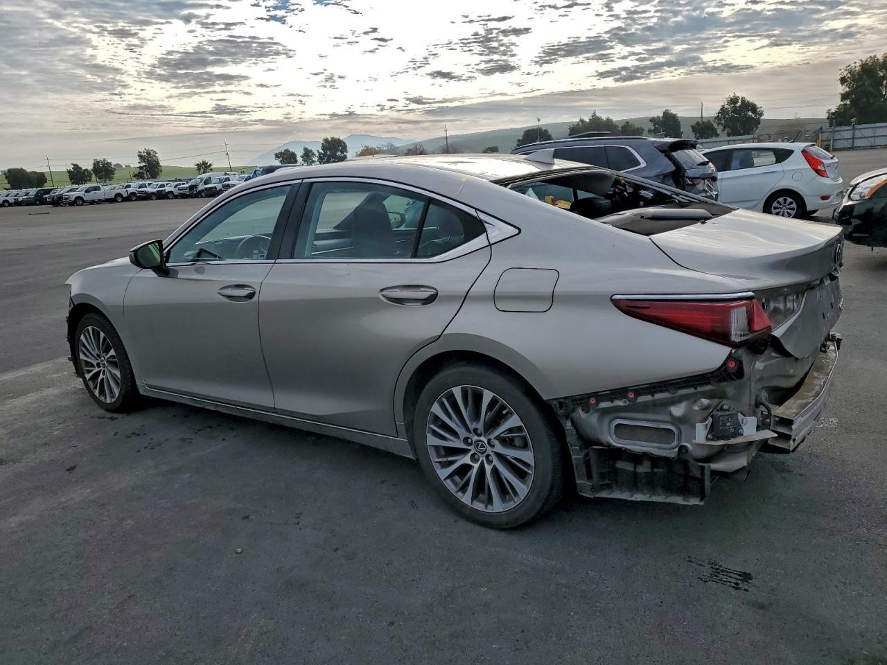 2020 LEXUS ES 350