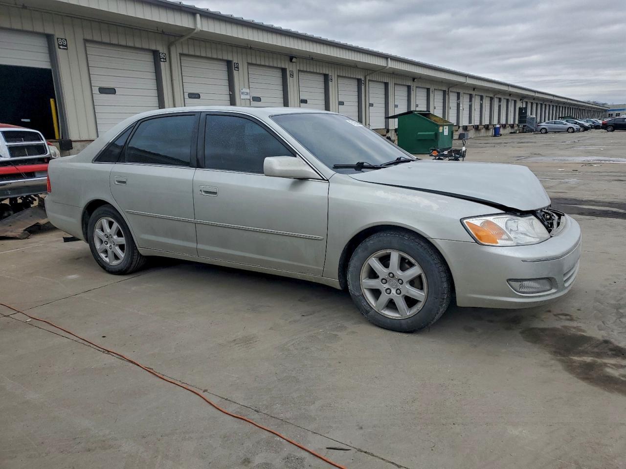 2000 TOYOTA Avalon