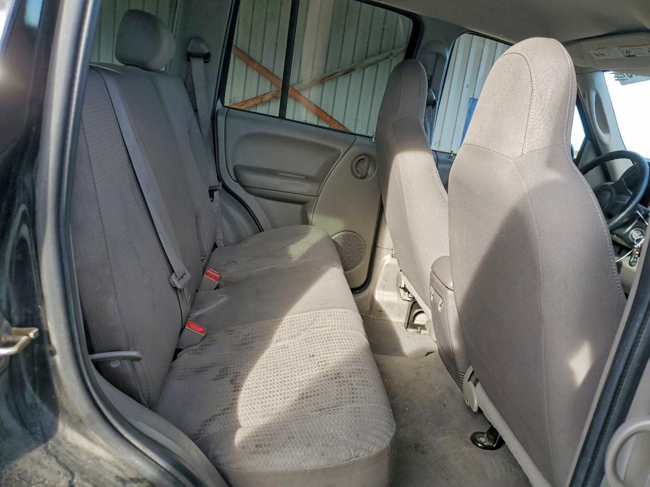 2004 JEEP Liberty