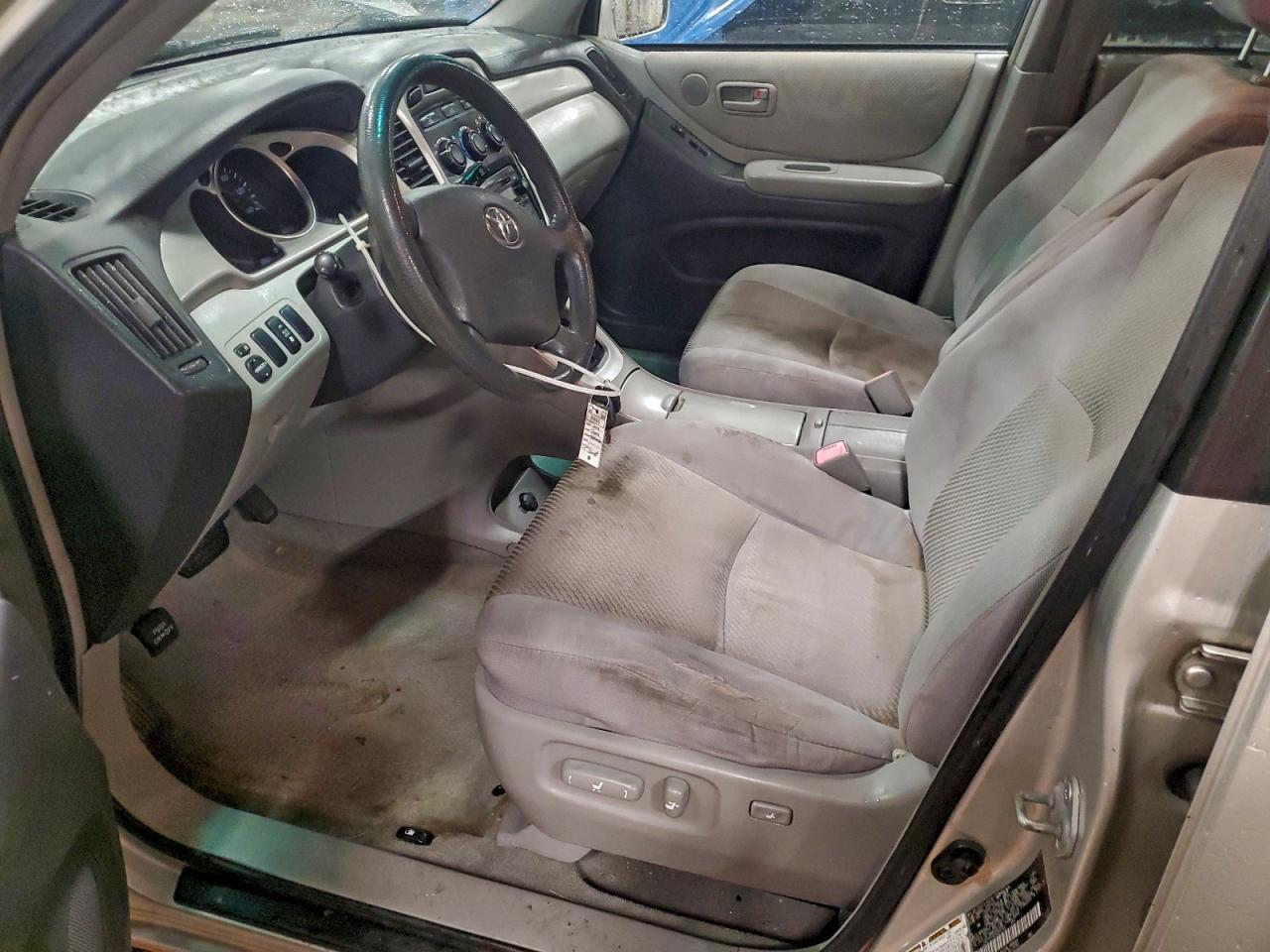 2005 TOYOTA HIGHLANDER