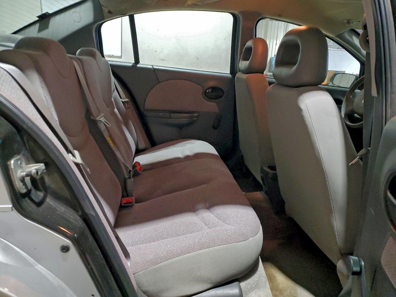 2003 SATURN Ion