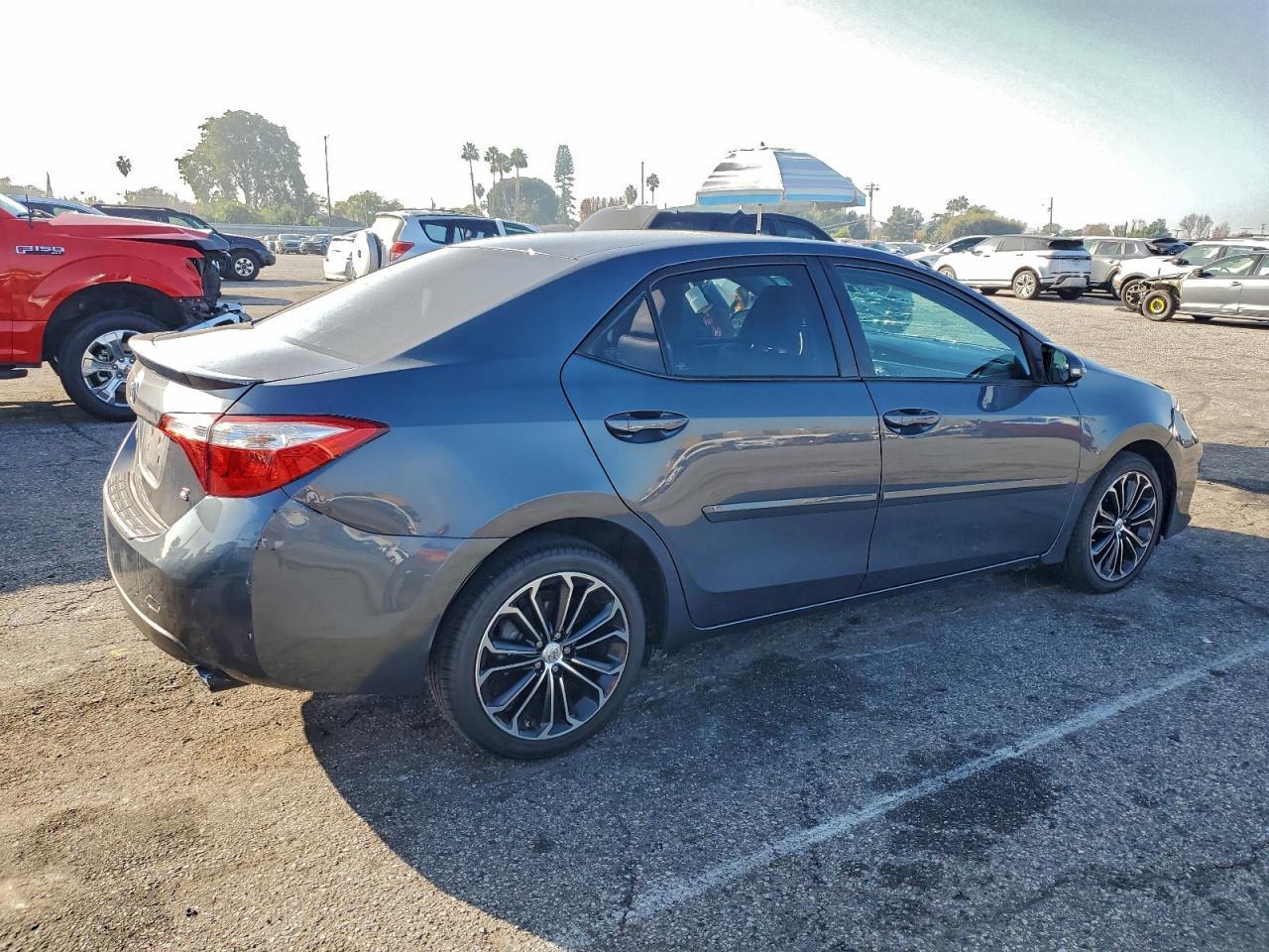 2016 TOYOTA COROLLA