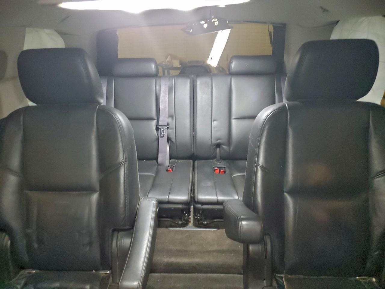 2011 CADILLAC ESCALADE