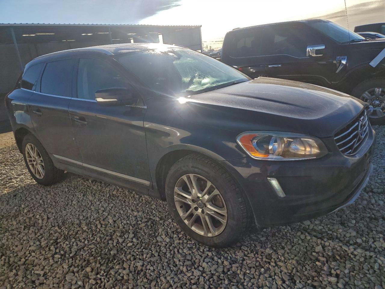 2016 VOLVO XC60