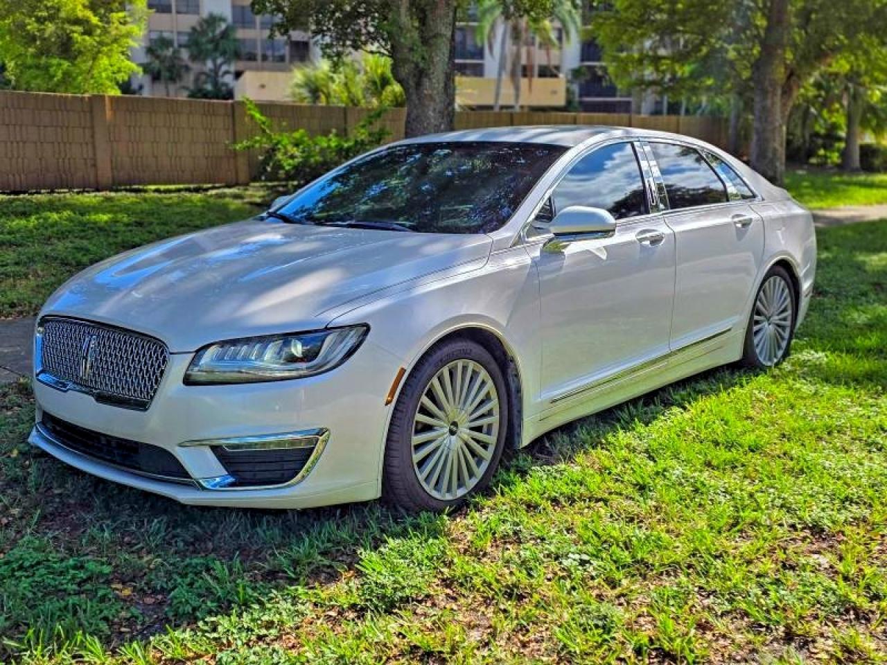2017 LINCOLN MKZ