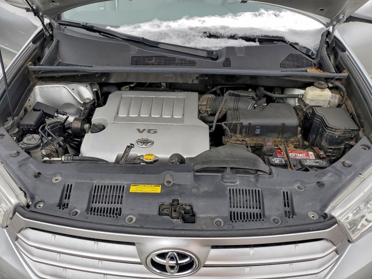 2011 TOYOTA HIGHLANDER