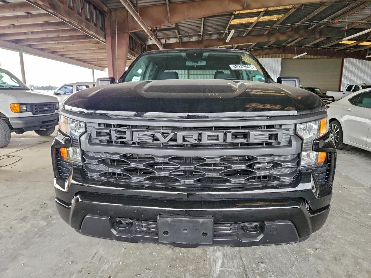 2025 CHEVROLET Silverado