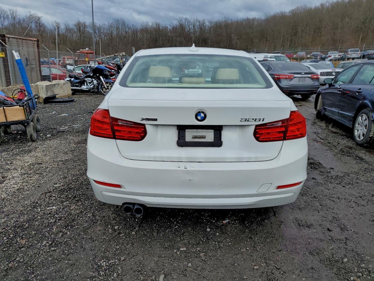 2013 BMW 3 SERIES