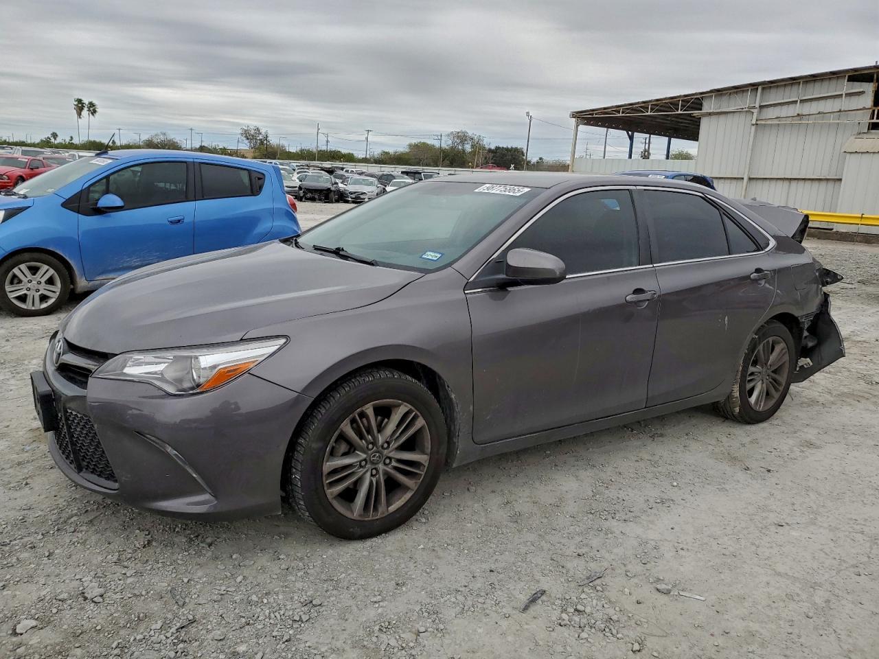 2016 TOYOTA CAMRY