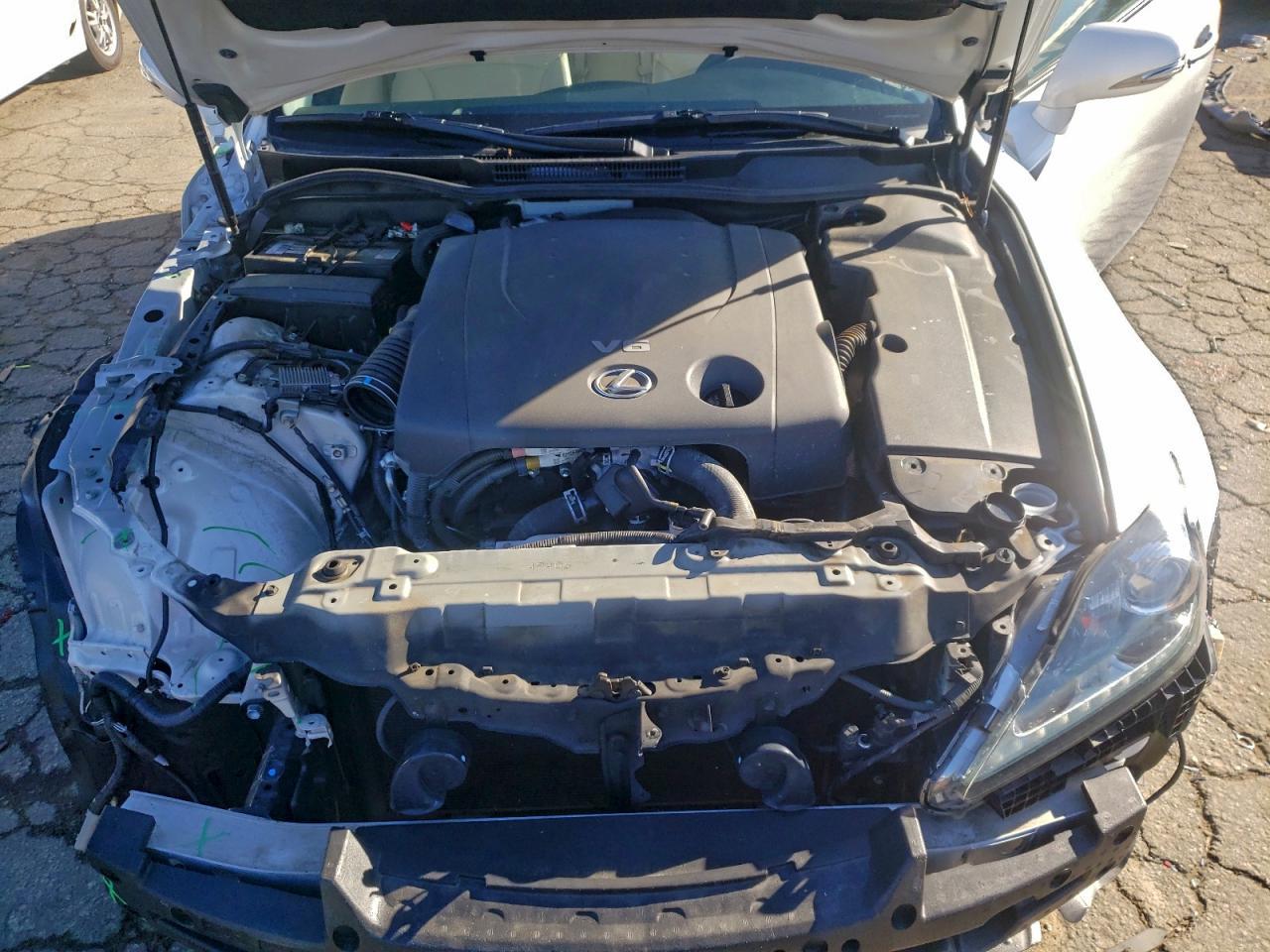 2015 LEXUS IS 250