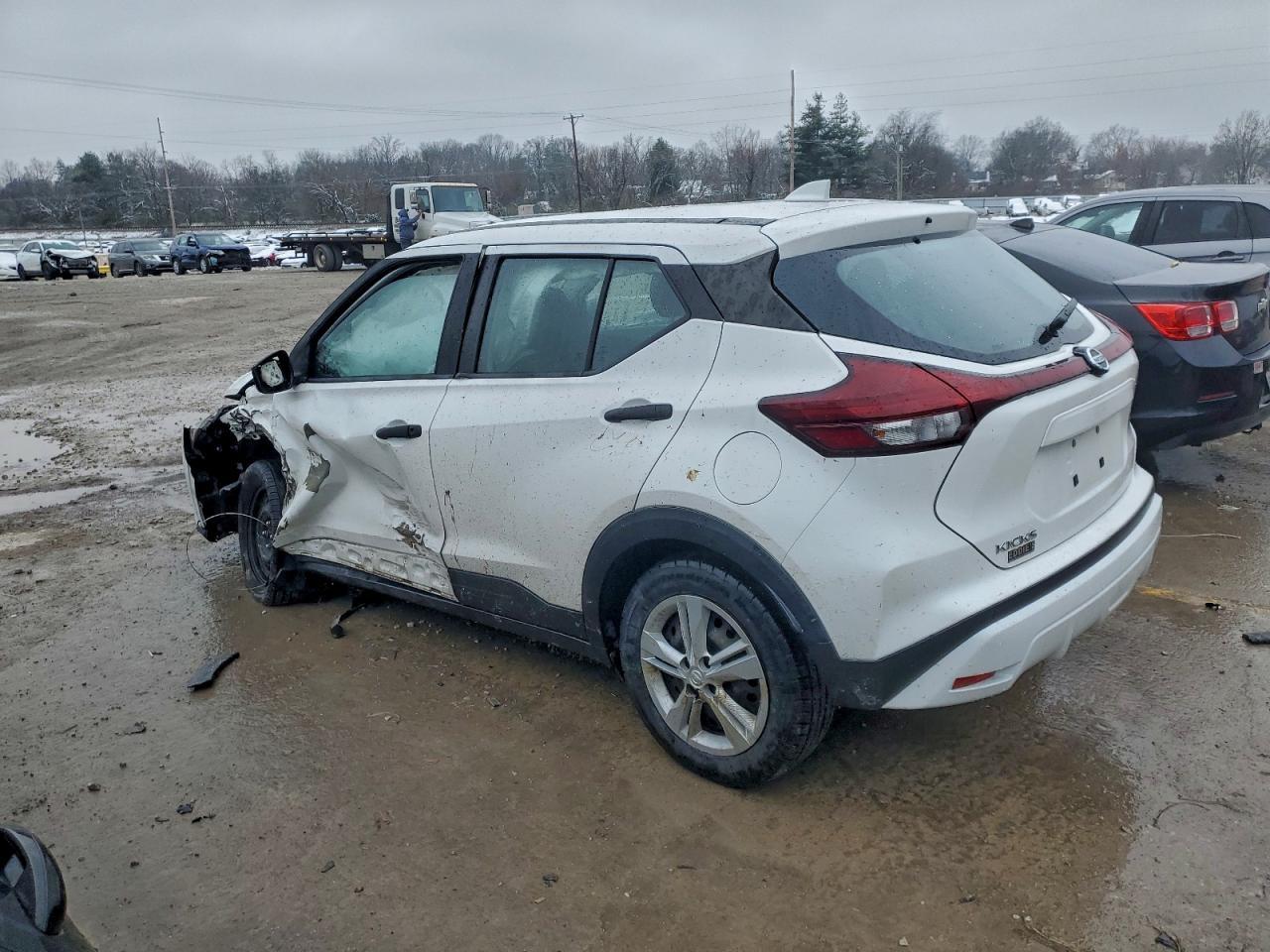 2021 NISSAN KICKS
