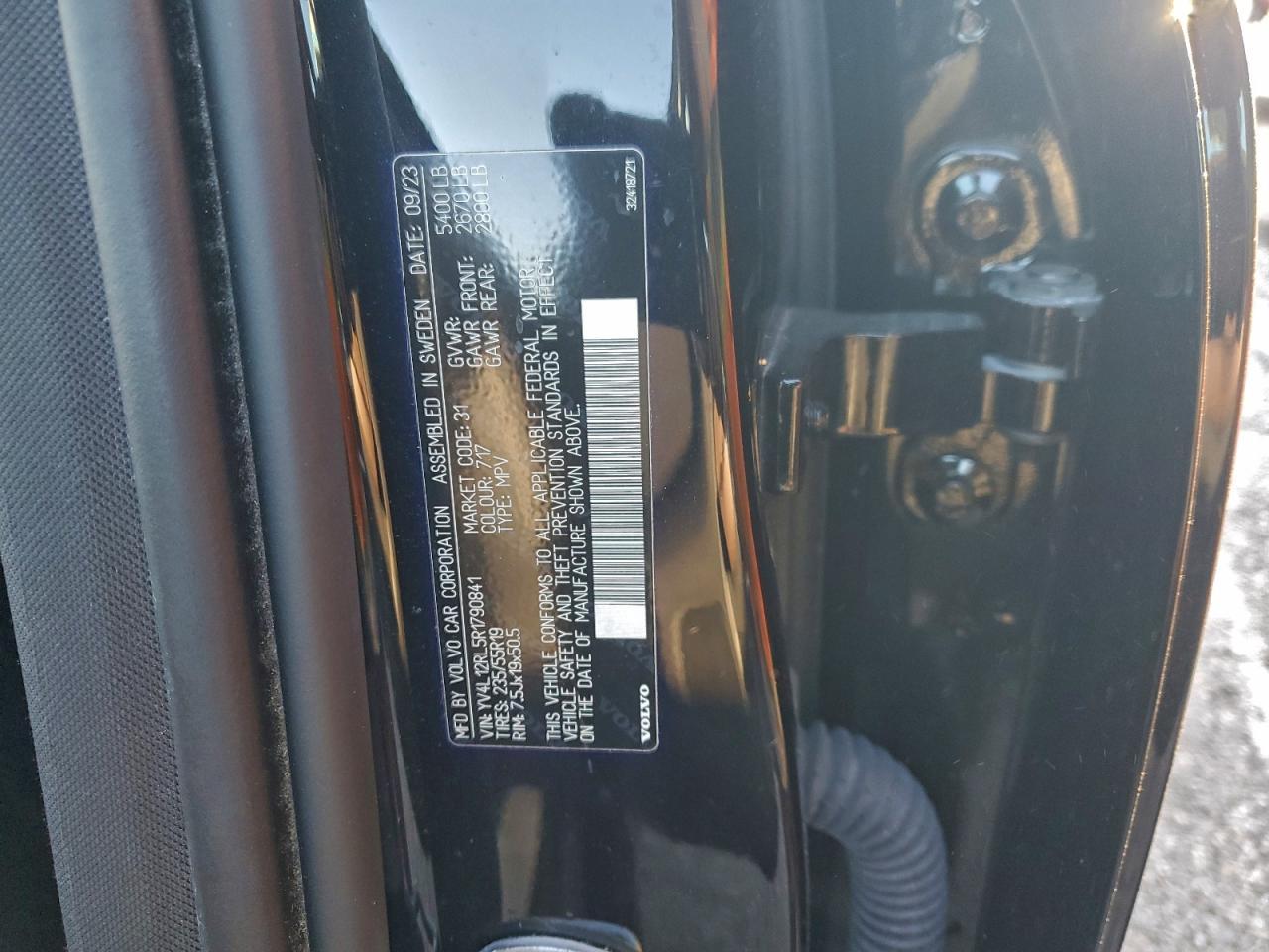 2024 VOLVO XC60