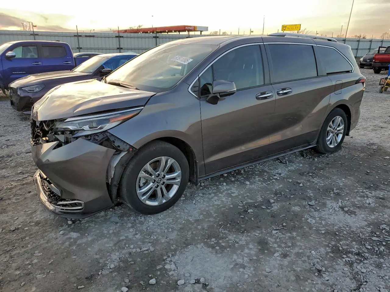 2023 TOYOTA SIENNA