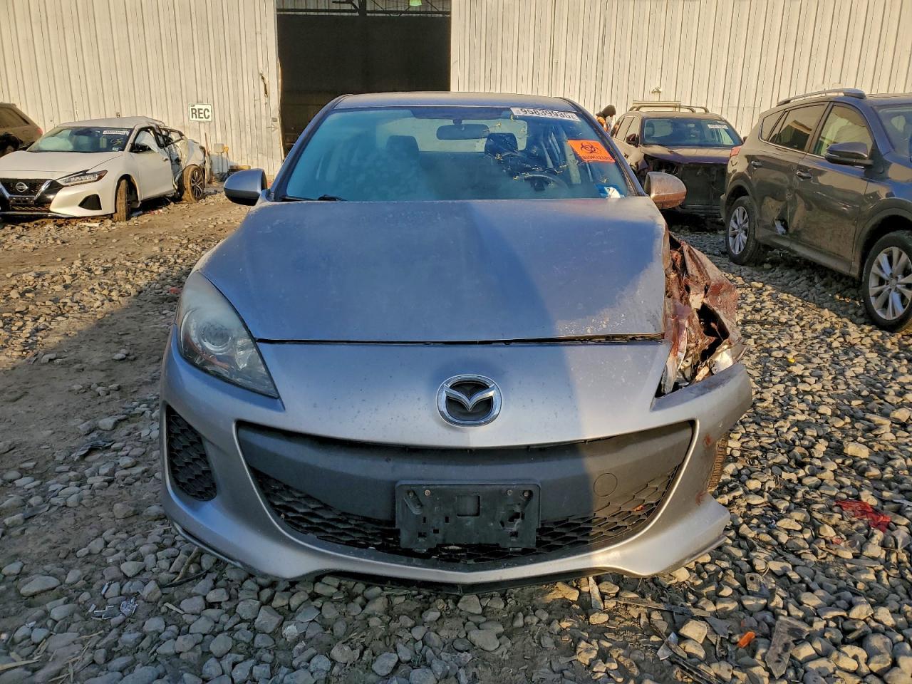 2013 MAZDA 3