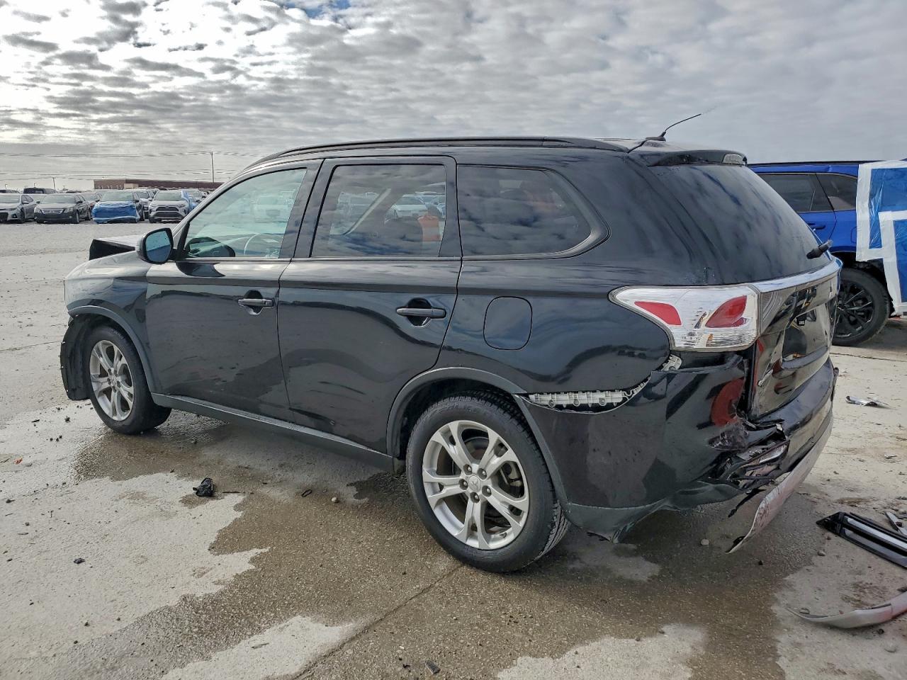 2015 MITSUBISHI outlander