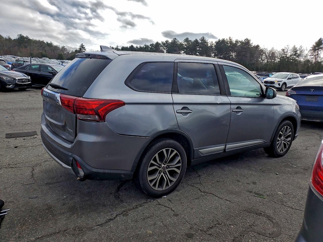 2017 MITSUBISHI outlander
