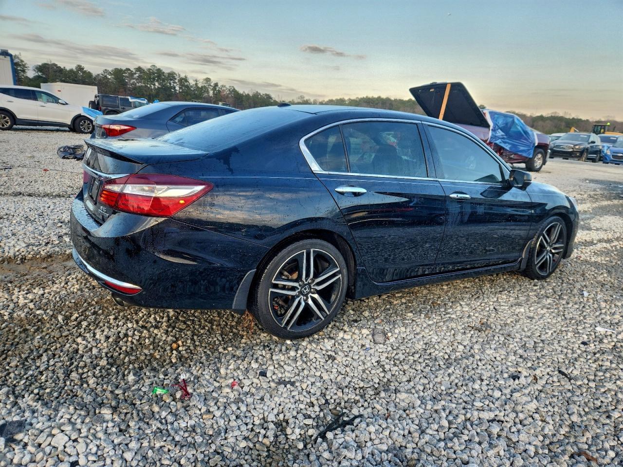 2017 HONDA ACCORD