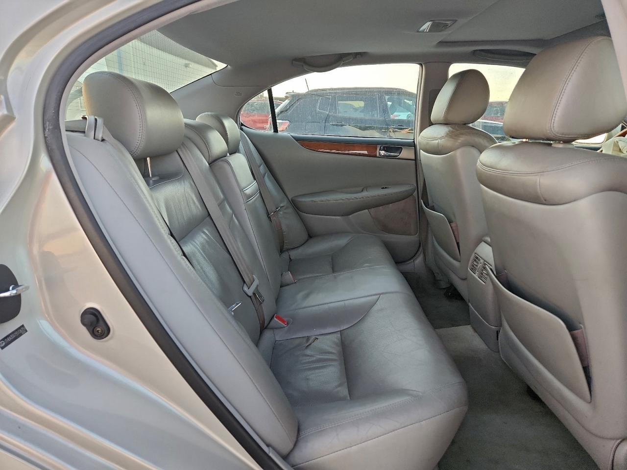 2005 LEXUS ES 330