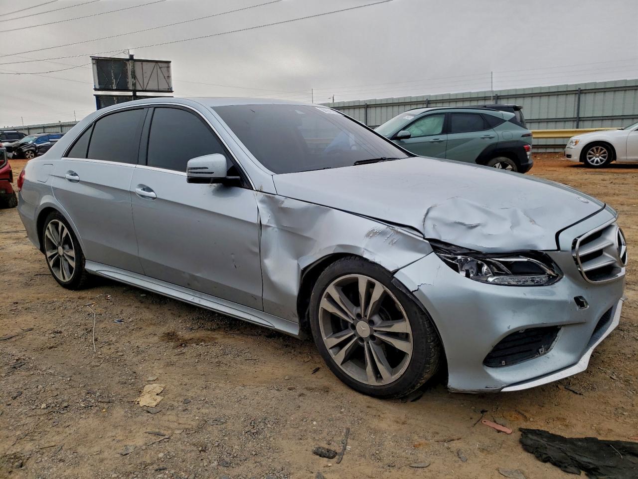 2014 MERCEDES-BENZ E-Class