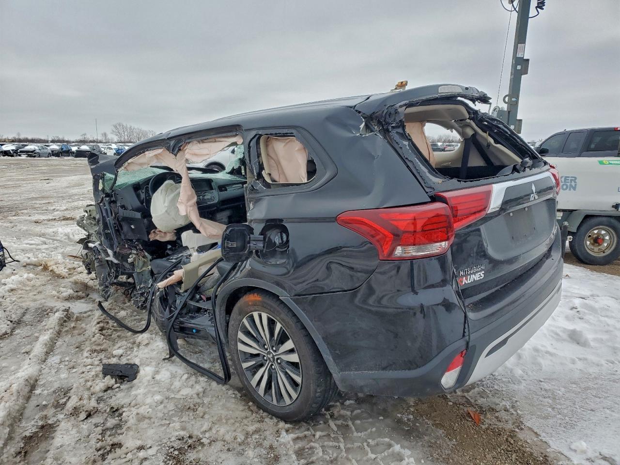 2019 MITSUBISHI outlander