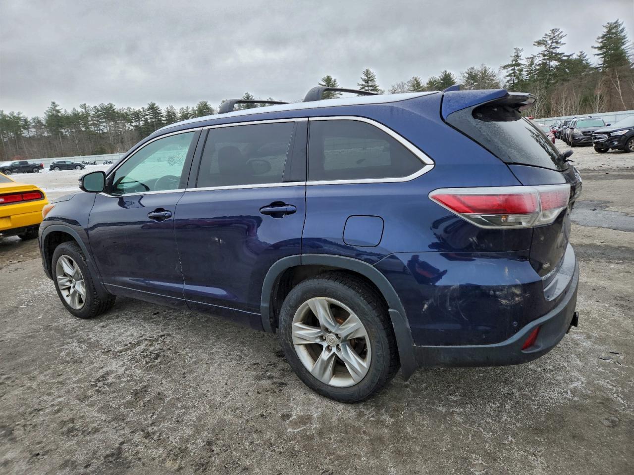 2015 TOYOTA HIGHLANDER