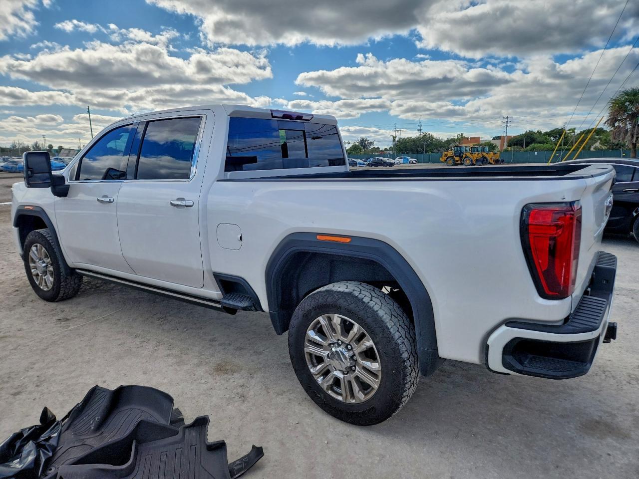 2023 GMC Sierra