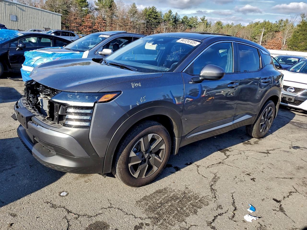 2025 NISSAN KICKS