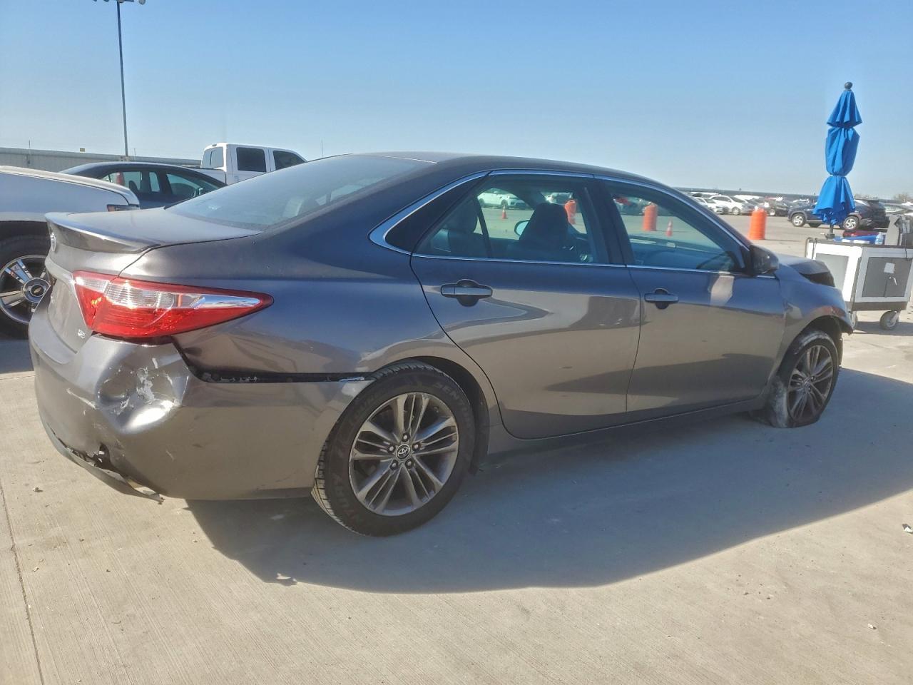 2015 TOYOTA CAMRY