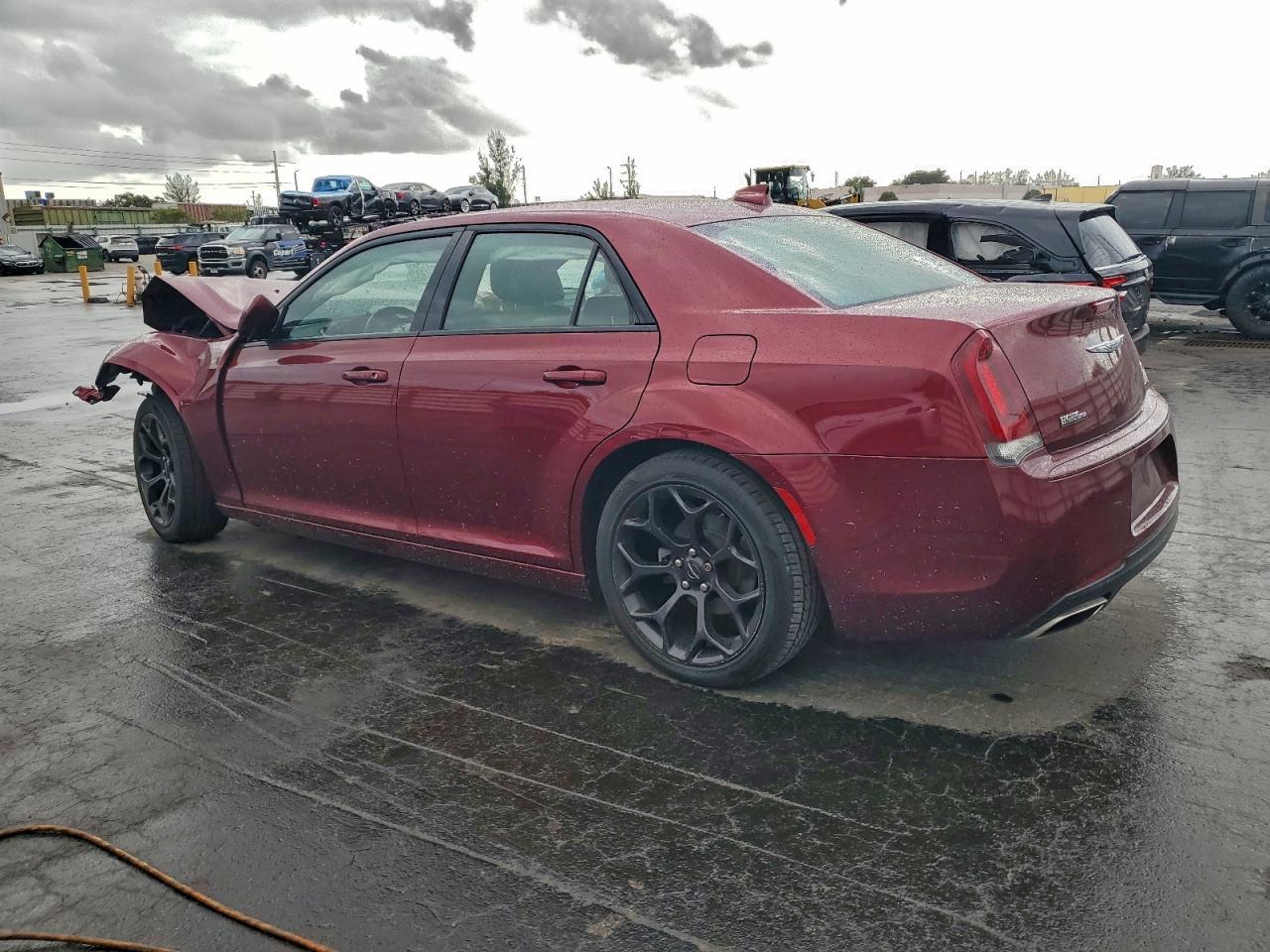 2019 CHRYSLER 300