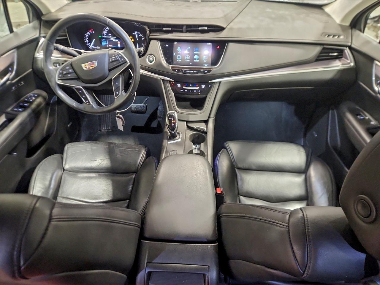 2017 CADILLAC XT5