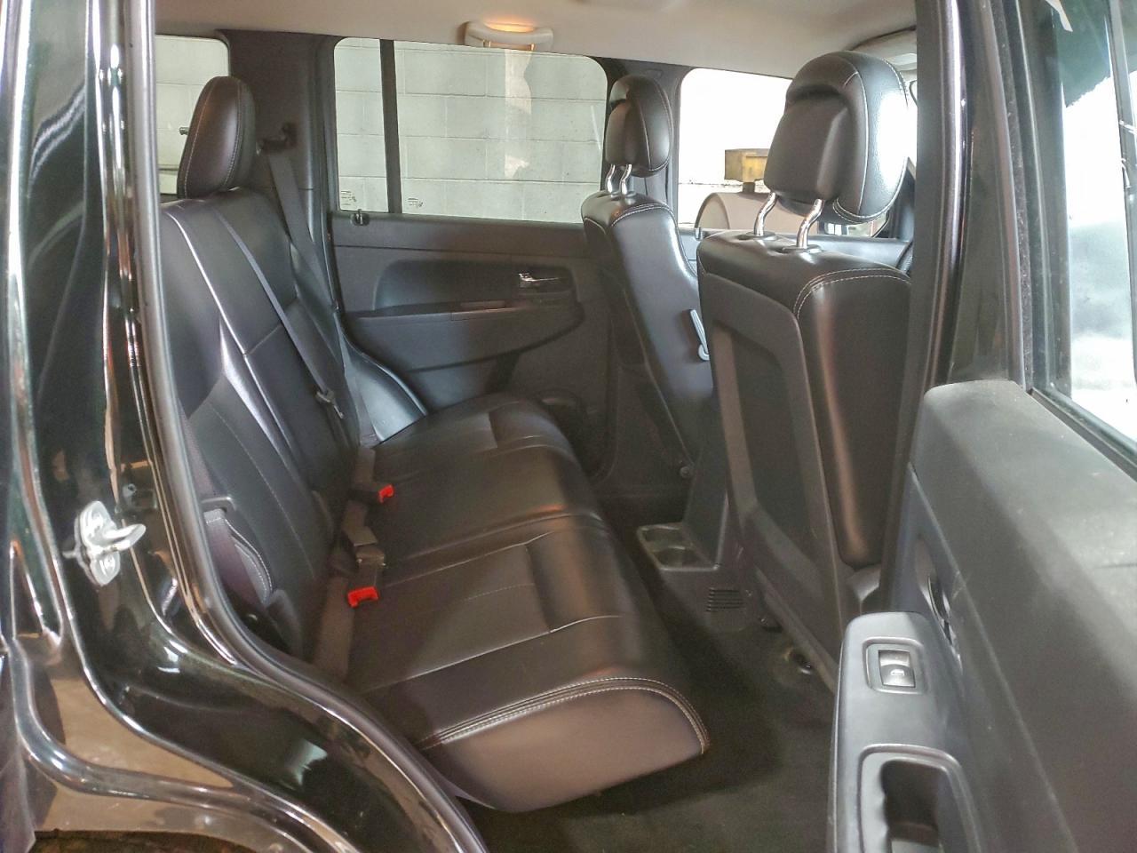 2012 JEEP Liberty