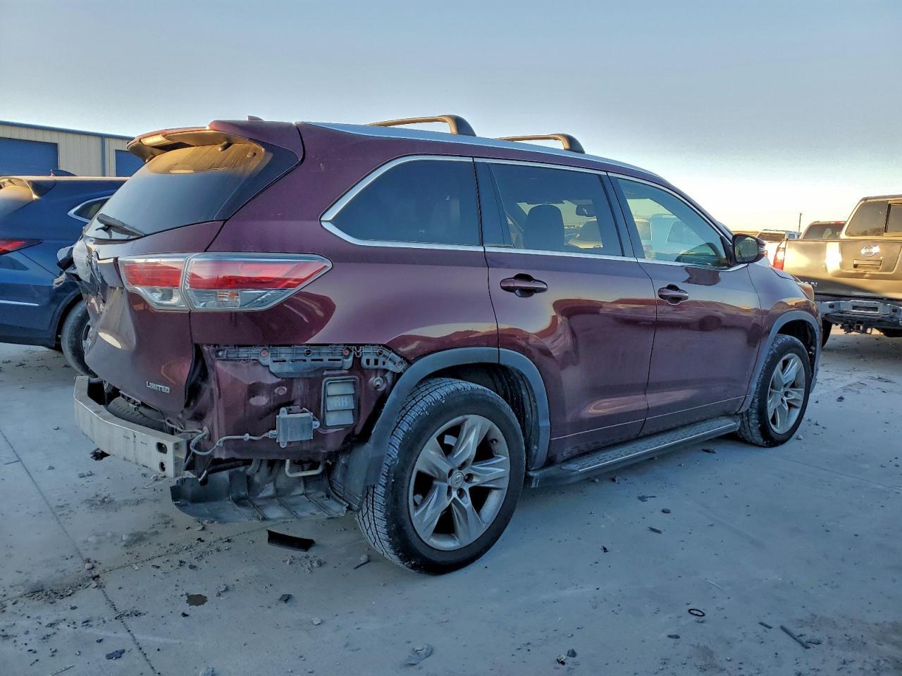 2015 TOYOTA HIGHLANDER