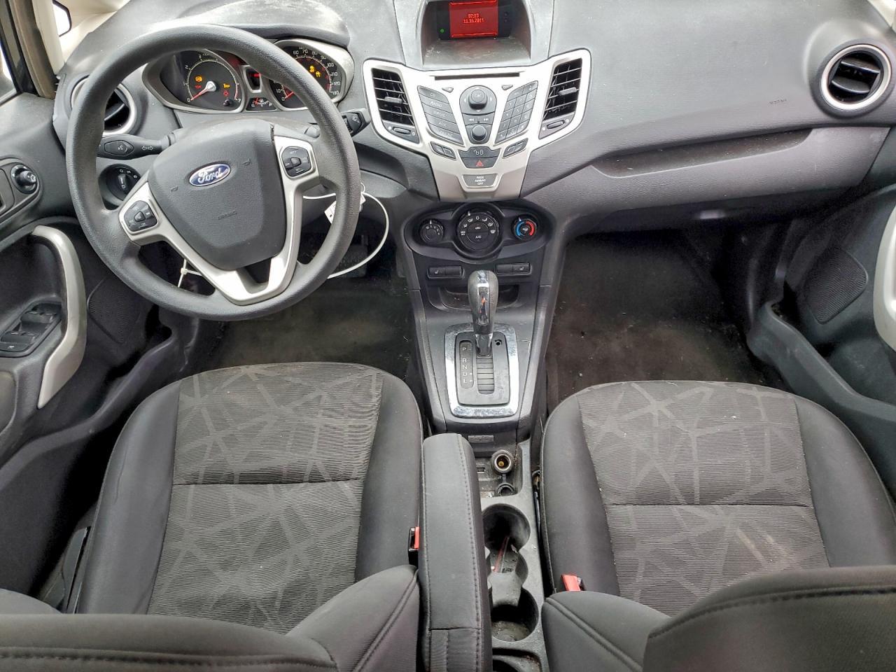 2012 FORD Fiesta