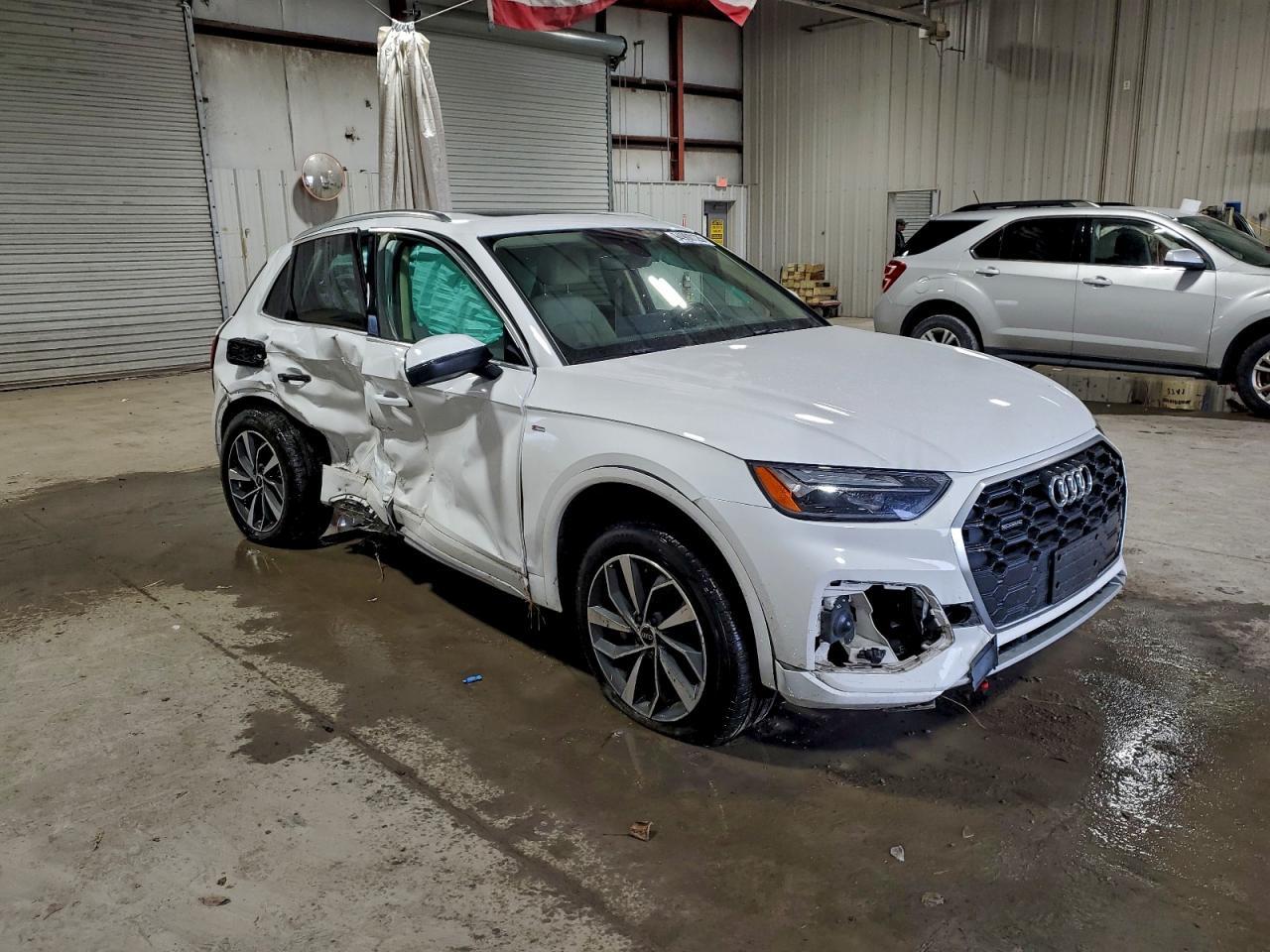 2022 AUDI Q5