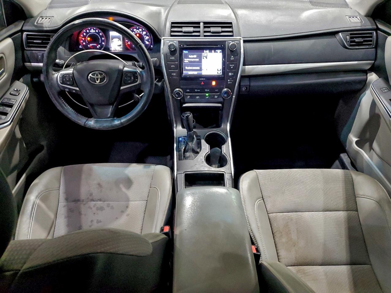 2016 TOYOTA CAMRY